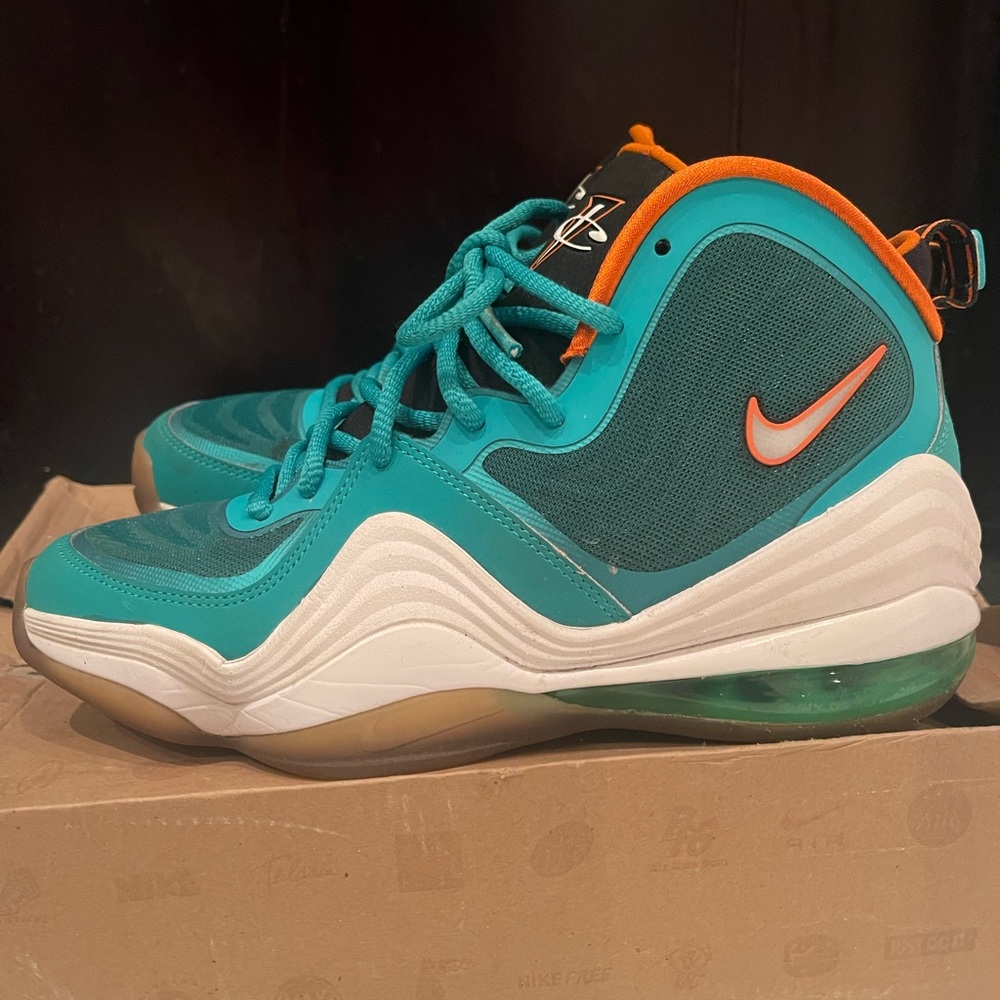 Nike Air Penny V “Miami Dolphins” size 6.5